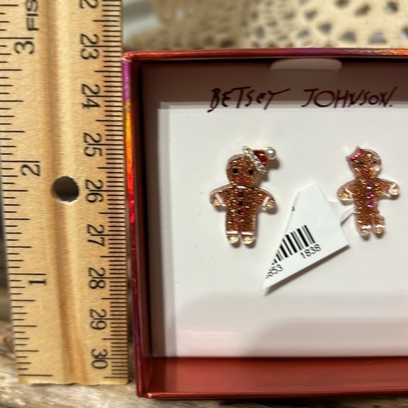 NIB! BETSEY JOHNSON GINGERBREAD MAN AND GIRL POST EARRINGS - Picture 9 of 11